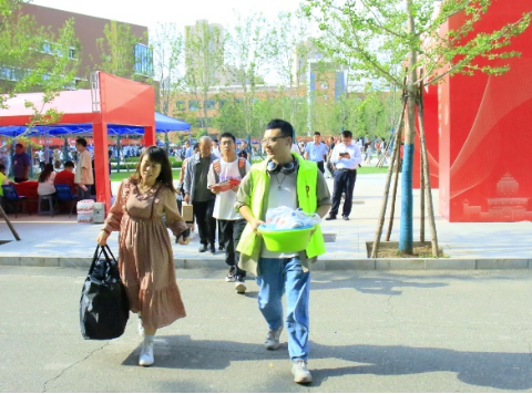 我为同学做实事|韦德官方网站喜迎2024级新同学