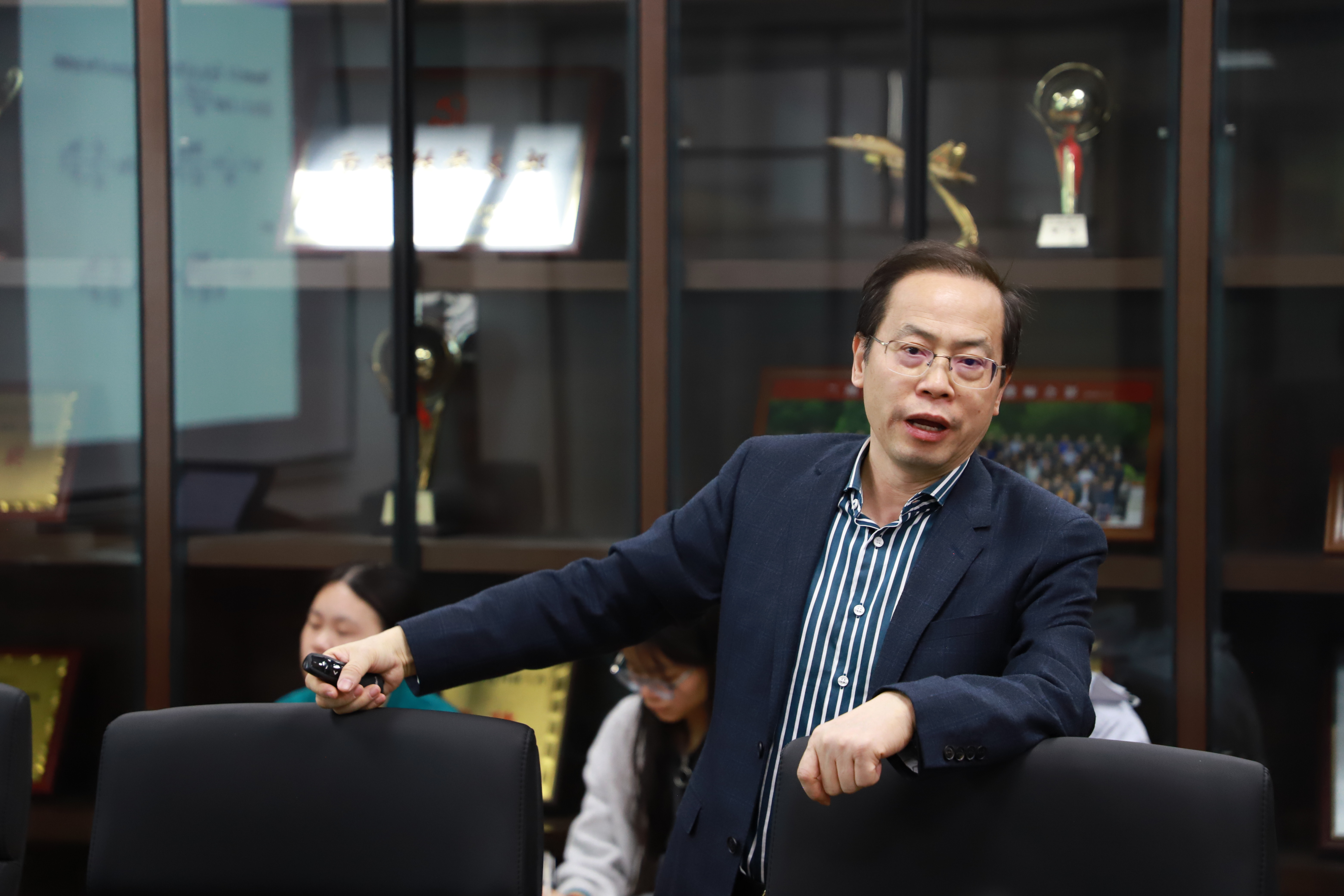 韦德官方网站邀请浙江科技大学李先义教授来校开展学术交流