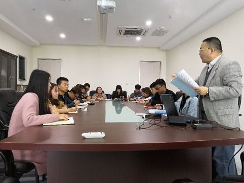 韦德官方网站研究生党支部全体支委开展党务知识专题培训会议