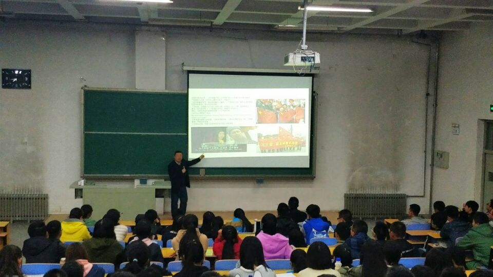 入学教育不间断——韦德官方网站持续开展2017级新生教育讲座