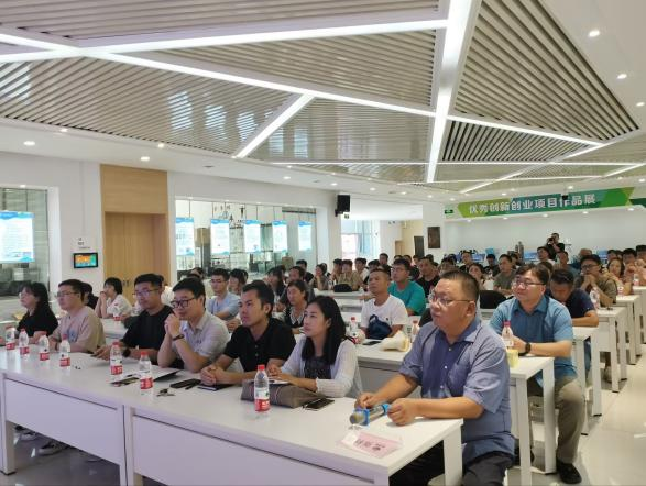同心同行，共助成长——公司召开2024级新生家长座谈会